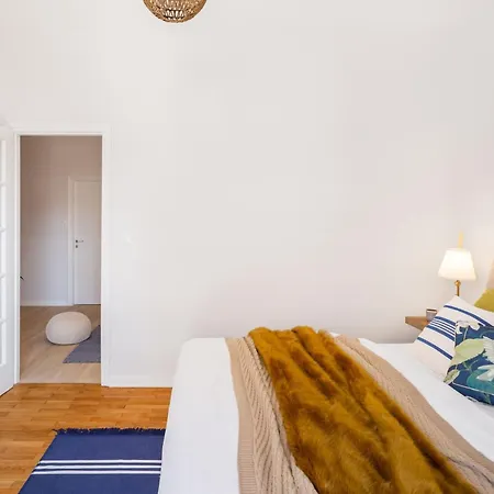 Modern & Stylish Hideaway Downtown Near Acropolis & Metro Apartment Athens Exterior photo