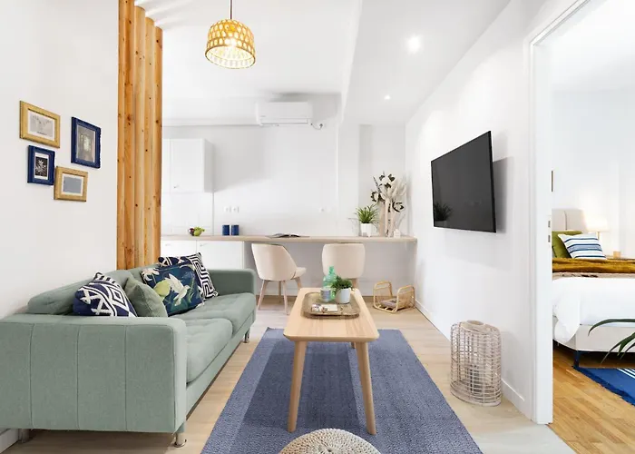 Modern & Stylish Hideaway Downtown Near Acropolis & Metro